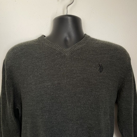 US Polo Assn V-Neck Sweater Mens Large Gray Long Sleeve 100% Acrylic Pullover - Picture 2 of 5